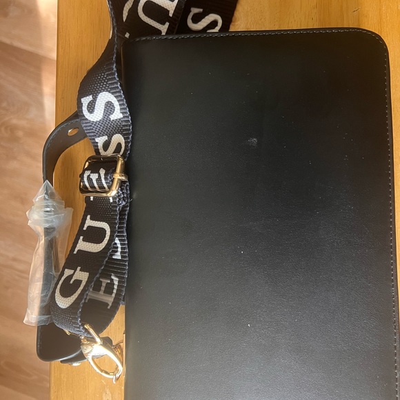 GUESS bag - Picture 4 of 8